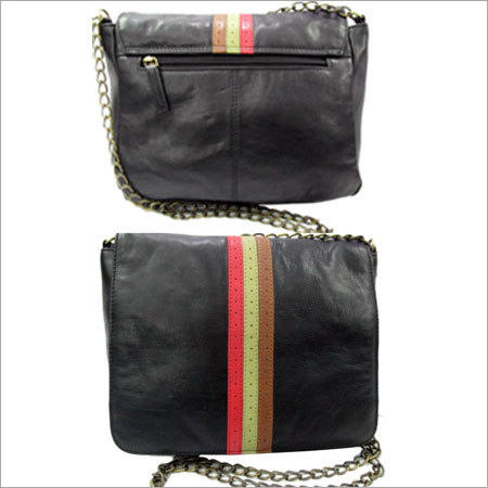 चमड़े का कंधे का बैग