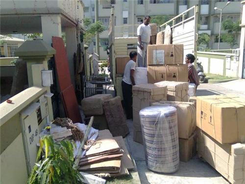 इलेक्ट्रॉनिक्स पैकर मूवर