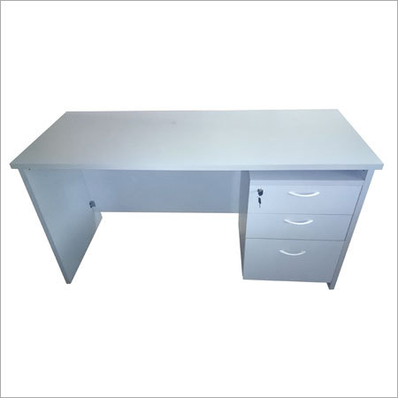 कार्यकारी टेबल