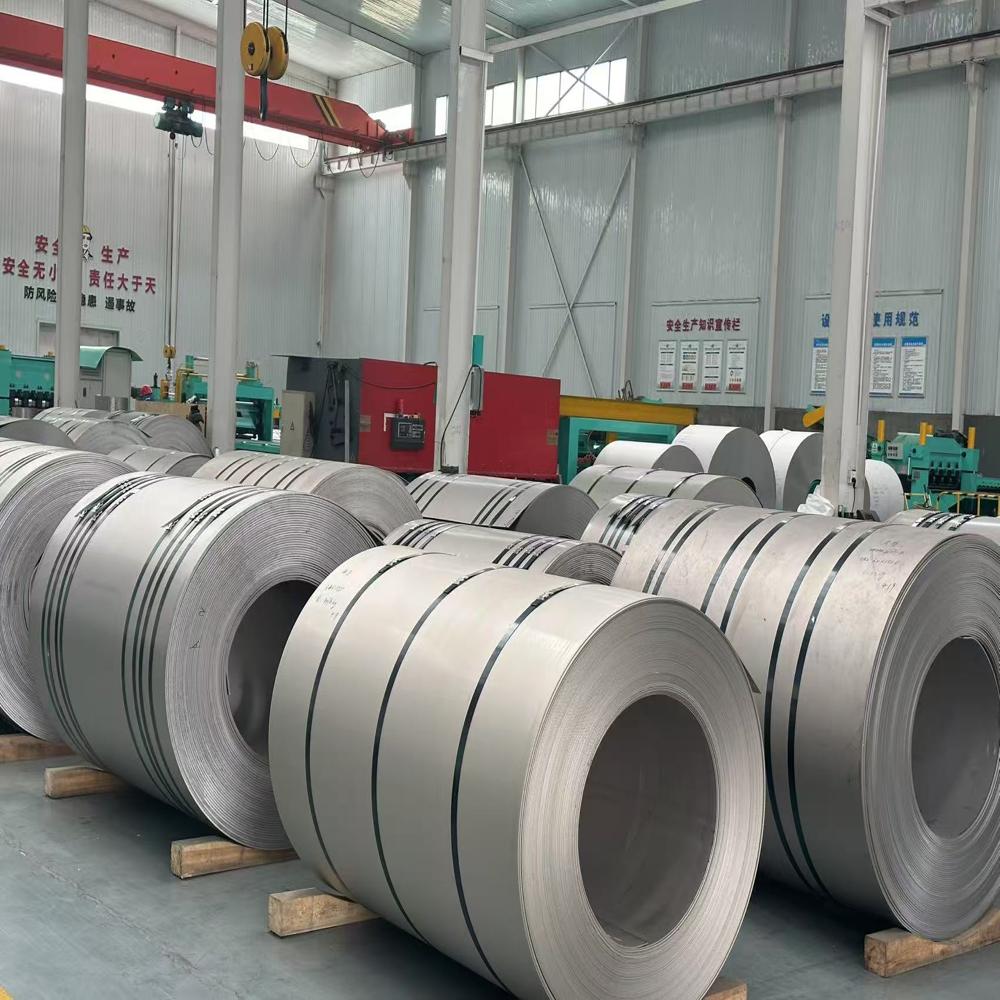 Titanium Plate - Gr.1 to Gr.23, 5-100 mm Thickness | Seamless, Silver, Rectangular, Galvanized Surface Treatment