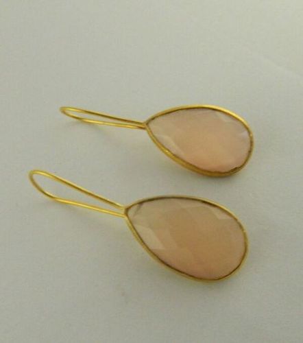 उच्च फैशन कान की बाली