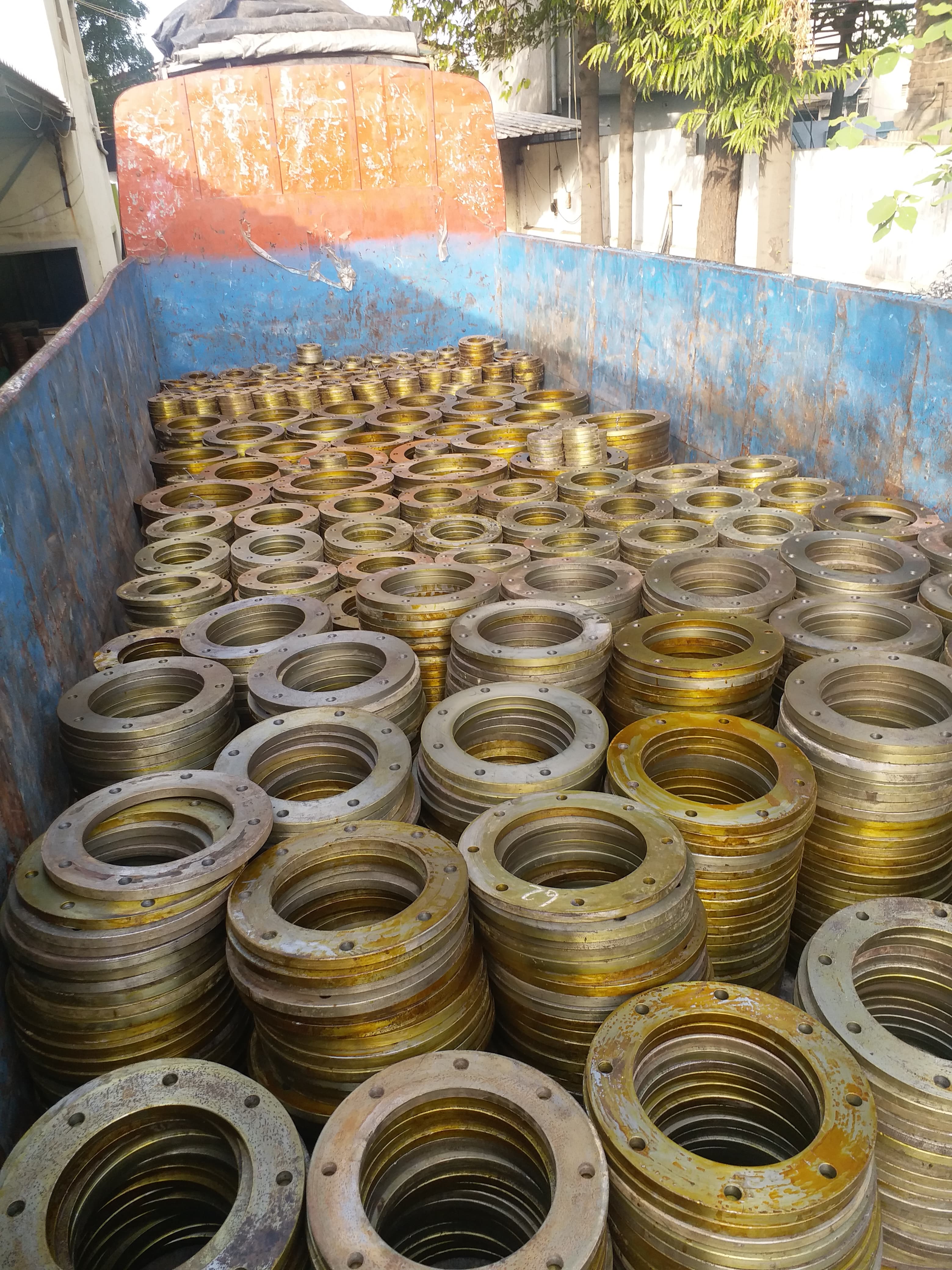 औद्योगिक फ्लैंग्स निर्माता अनुप्रयोग: पाइप फिटिंग
