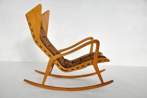 ग्रैंड प्रिक्स रॉकिंग चेयर