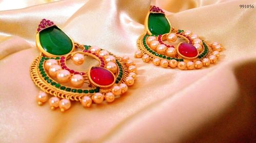 कान की बालियाँ!