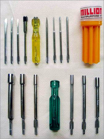 multiple स्क्रू और नट ड्राइवर किट