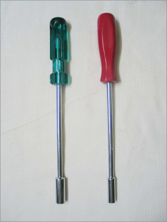 नट ड्राइवर्स