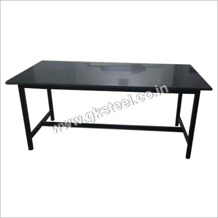 कैफेटेरिया टेबल