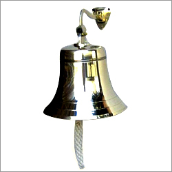 पीतल की घंटियाँ