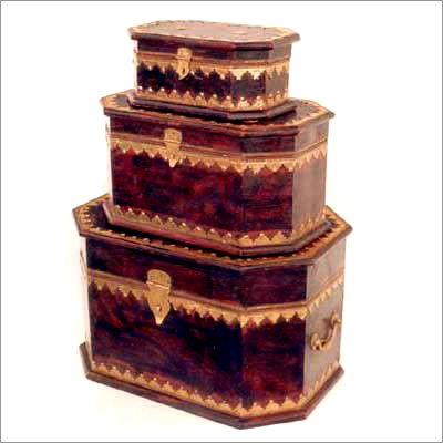 लकड़ी के डिब्बे