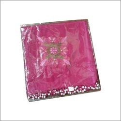रंगीन कढ़ाई वाला दुपट्टा