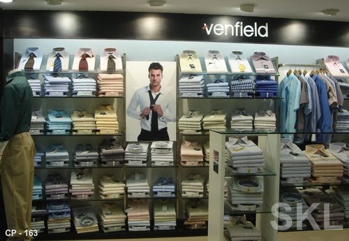 रेडीमेड शर्ट रैक