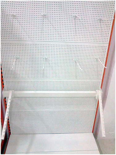 घरेलू सामान प्रदर्शन रैक