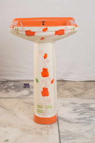 पीला आदर्श पेडस्टल बेसिन