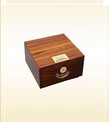 लकड़ी का डिब्बा