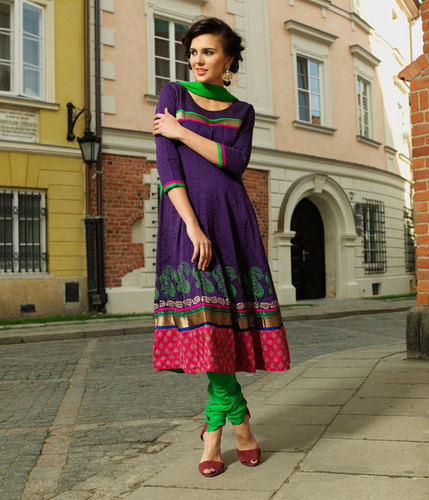 डिजाइनर प्रिंटेड सलवार कुर्ता