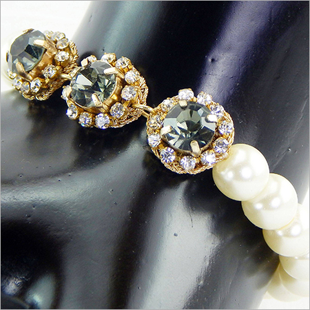 स्फटिक मनके आकर्षण स्टोन कंगन