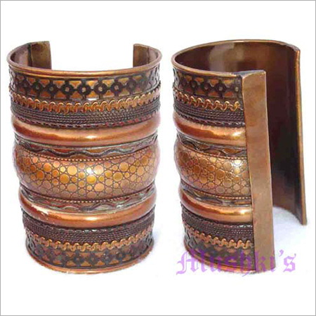 एथनिक बैंगल जेंडर: महिलाएं