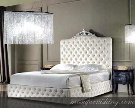Crown Tufted Bed