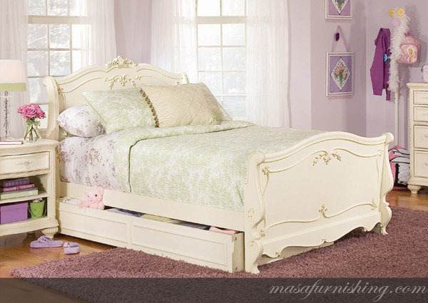 Victorian Chic Storage Bed