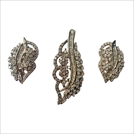 डिजाइनर सिल्वर पेंडेंट सेट