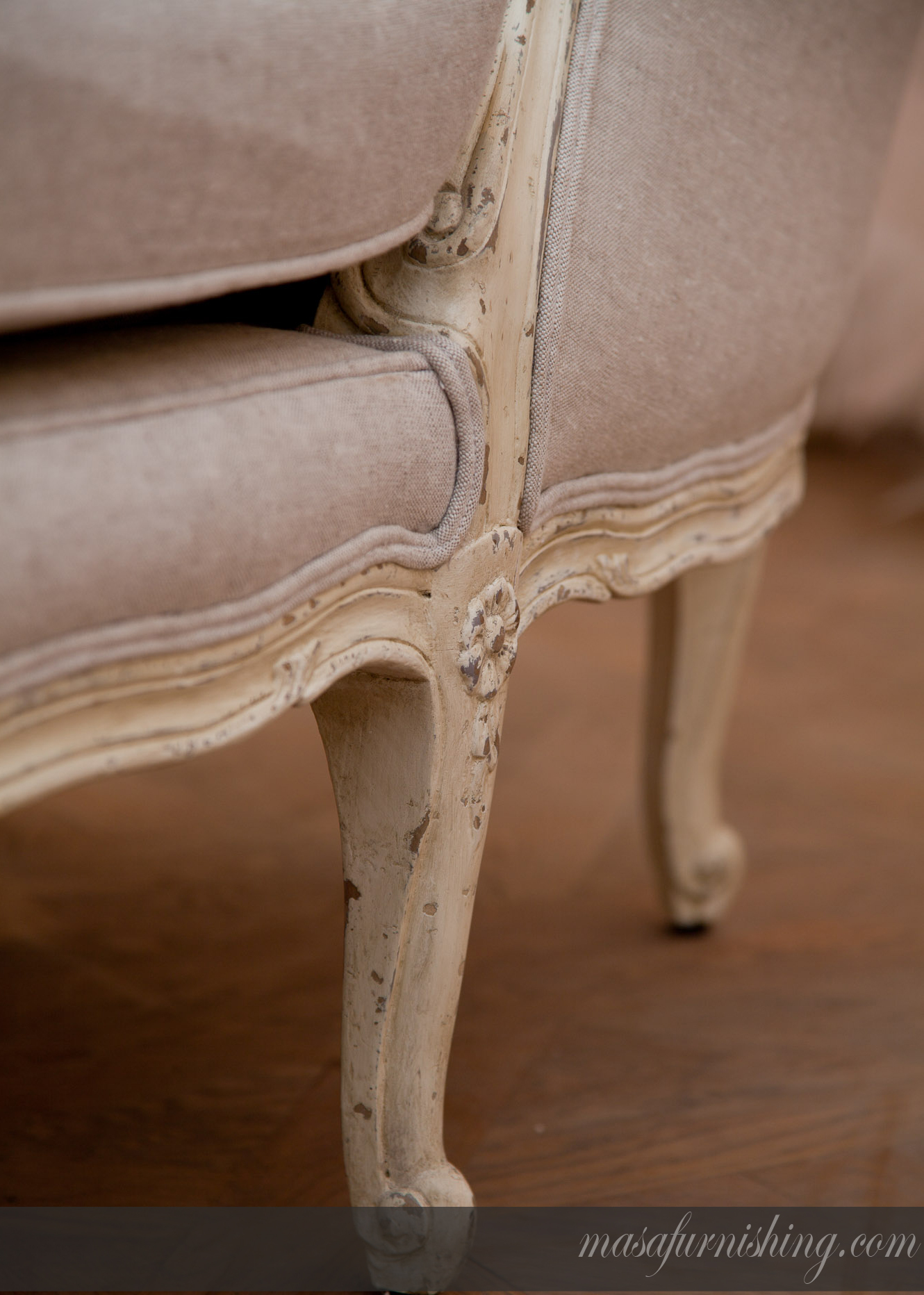 Provincial Tufted Chaise Lounge