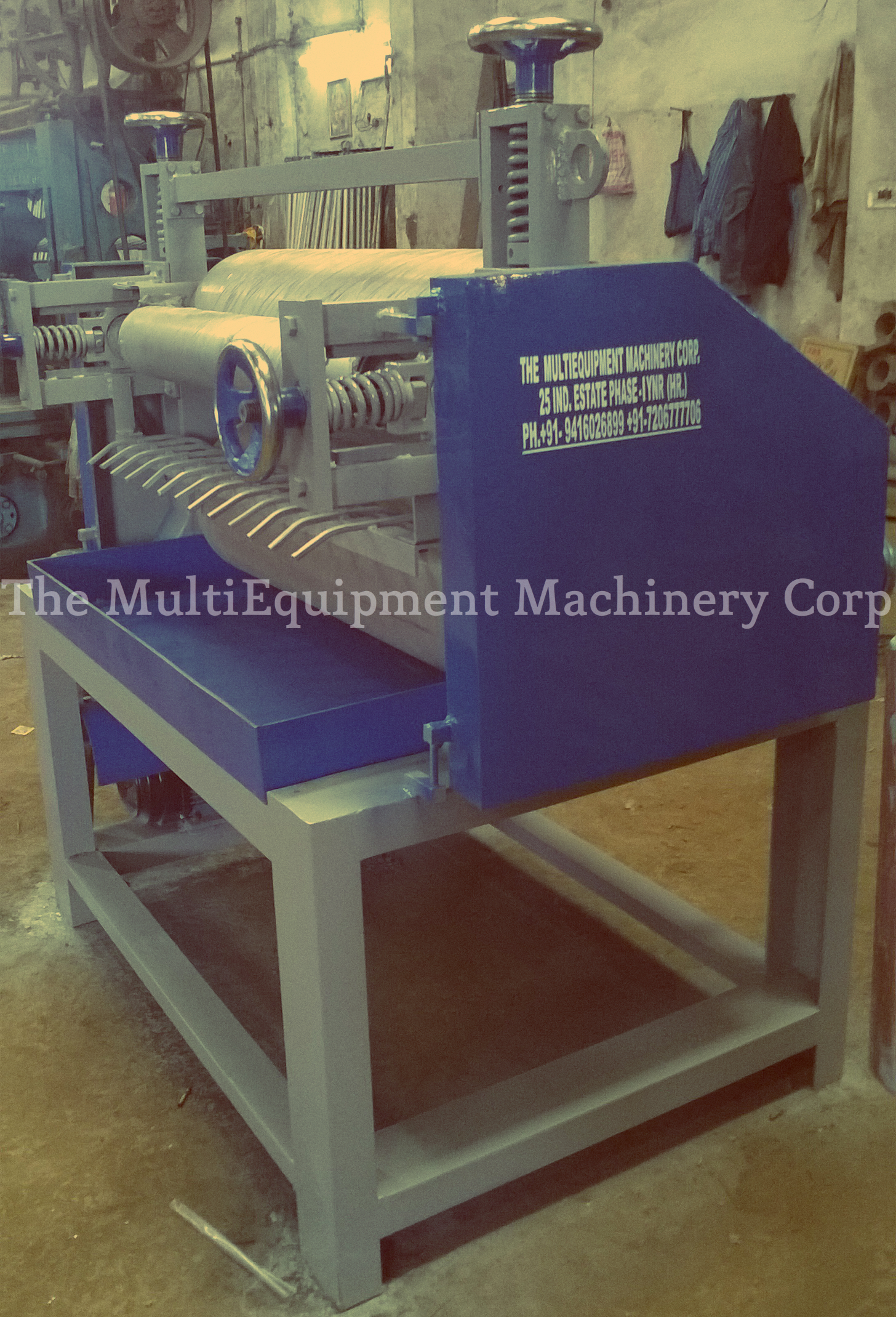 Glue Spreader Machine - Semi-automatic, Stainless Steel, Blue | High Performance, Excellent Functionality, Low Maintenance, Minimal Noise And Vibrations