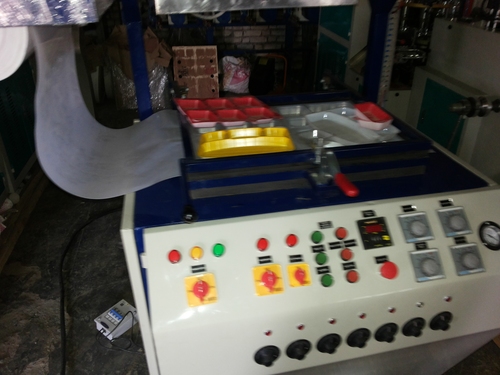 Plastic Plate Making Machine - 1000 Plates/Hour, Stainless Steel | Electric Heating System, 220V Power, PLC Control, 1000x800x1500mm Dimensions, 200kg Weight