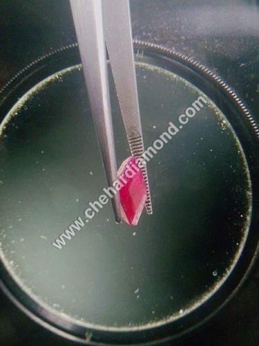 स्क्वायर एमराल्ड एन . RUBY रत्न