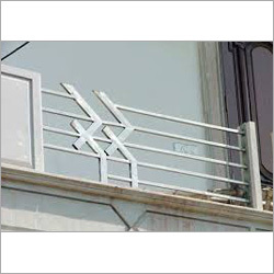 बालकनी की रेलिंग