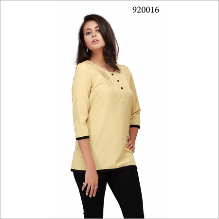 महिलाओं का लंबा टॉप