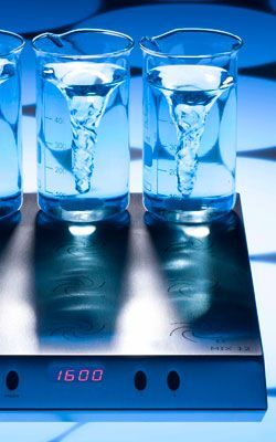 आंतरिक नियंत्रण के साथ मल्टीपल स्टिररर