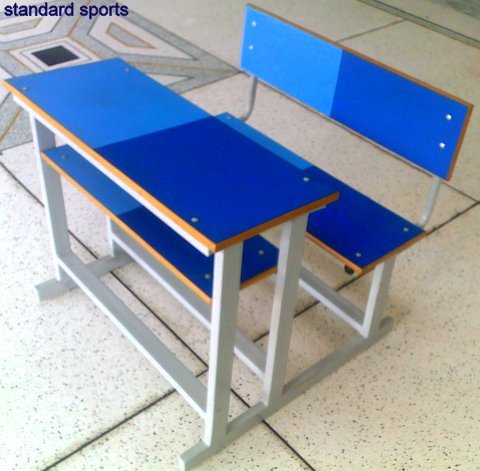 स्कूल फर्नीचर