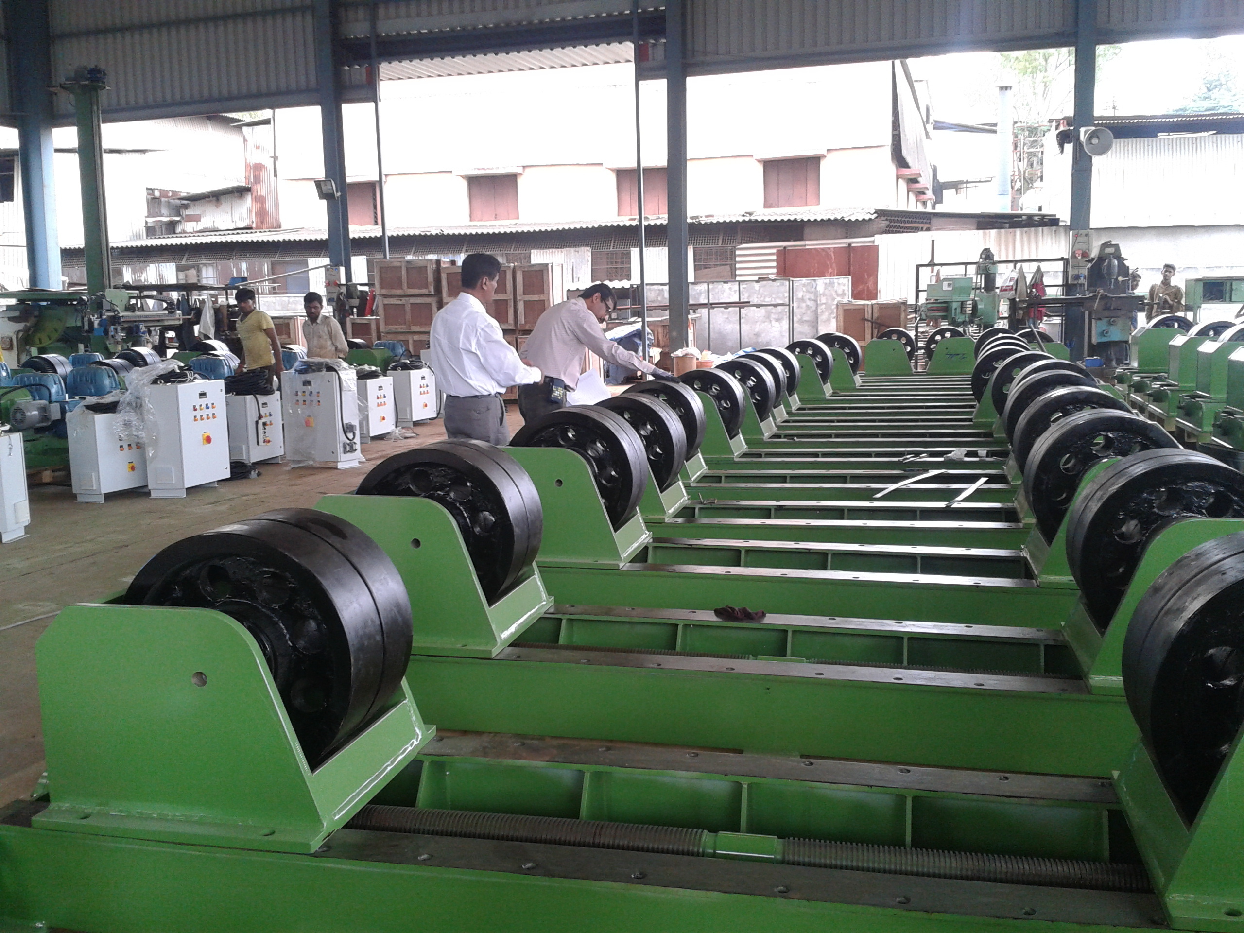 Self Centering Type Rotators