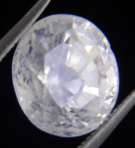 5.00 Ct बहुमूल्य अंडाकार आकार के सफेद सफायर रत्न