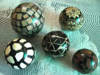 बॉक्स और सजावटी वस्त्र