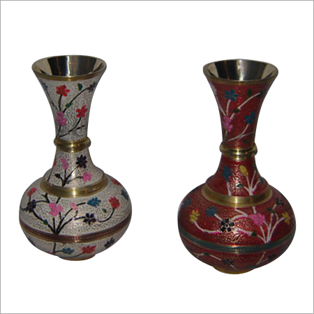 पीतल का फूलदान