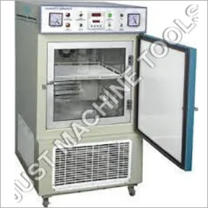 Ultraviolet Conditioning Chamber - Stainless Steel & Mild Steel, Silver Finish, 1-year Warranty For Impact Testing