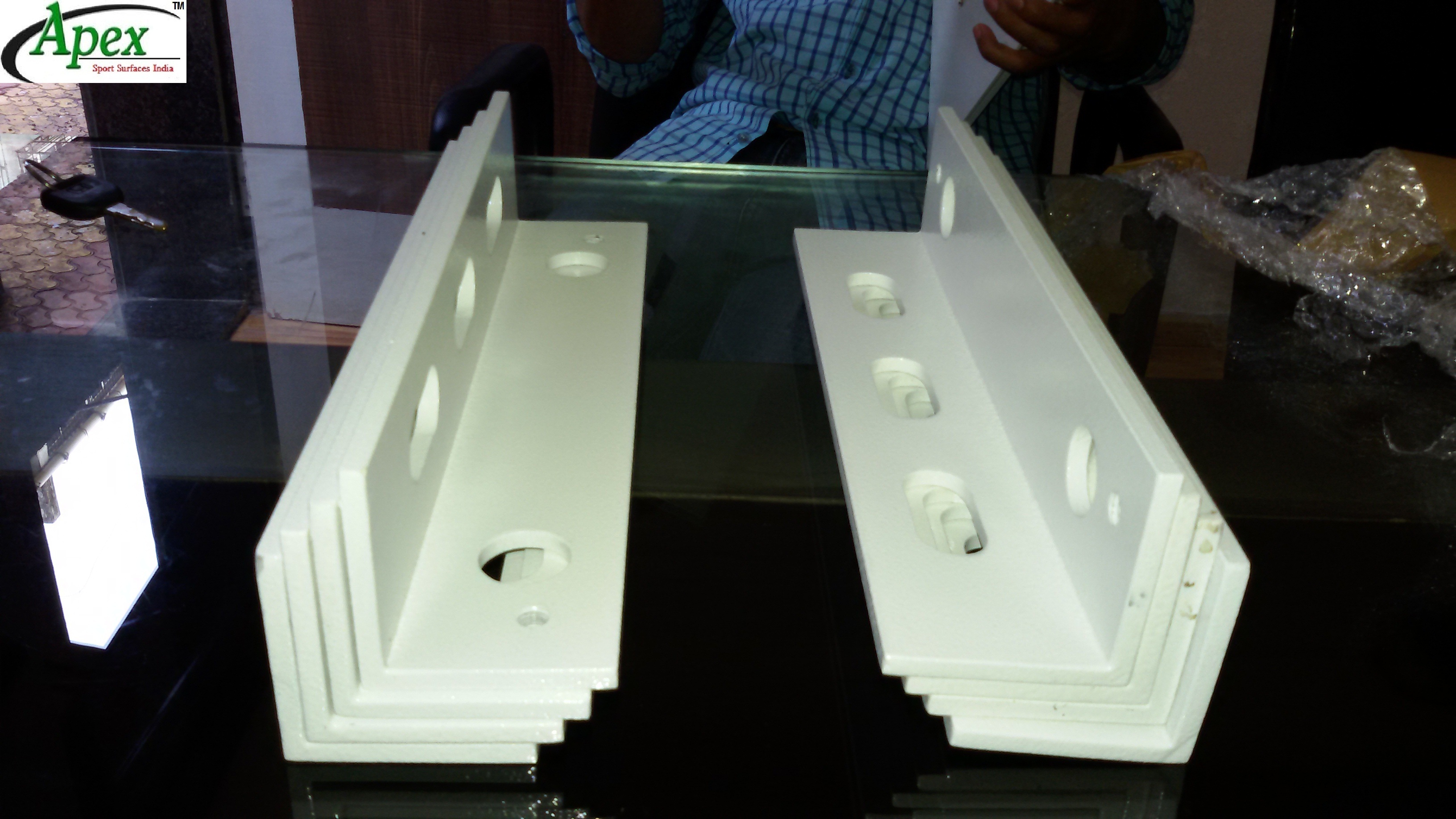 Squash Court Glass Fitting Hinges
