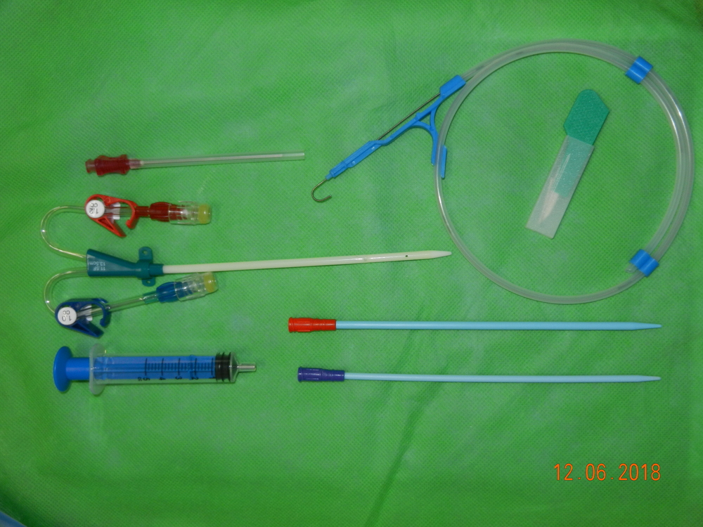 Double Lumen Dialysis Catheter Kit