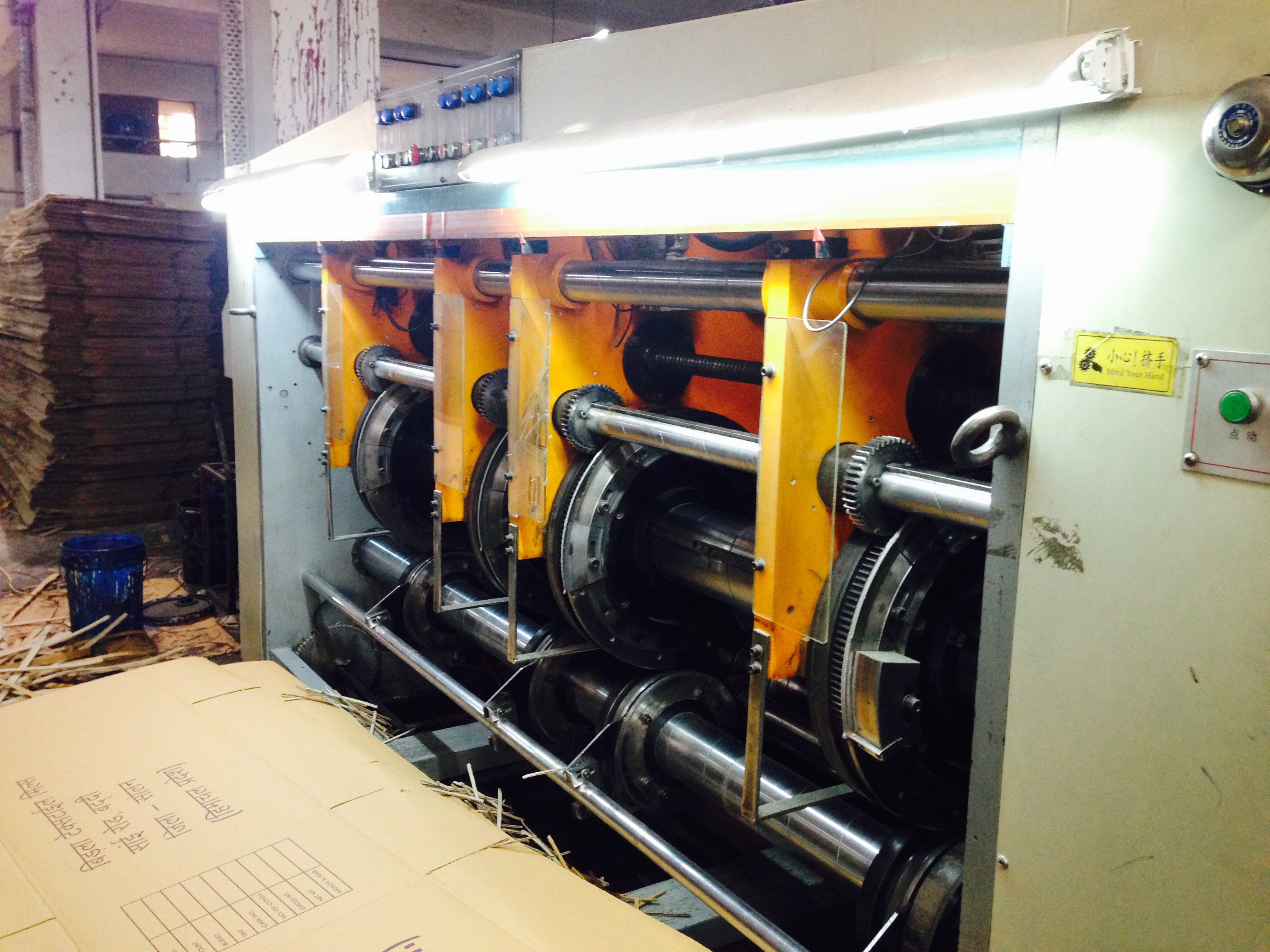 2 Color Printer Slotter - 2100x1500mm, Off-white | Plc Touch Panel, Synchronized Printing, Chain Feeding, Rotary Creasing, 0-0 Precision