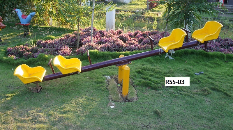 Multi Seater Seesaw - Durable Metal Frame, Ergonomic Design For Enhanced Safety And Fun