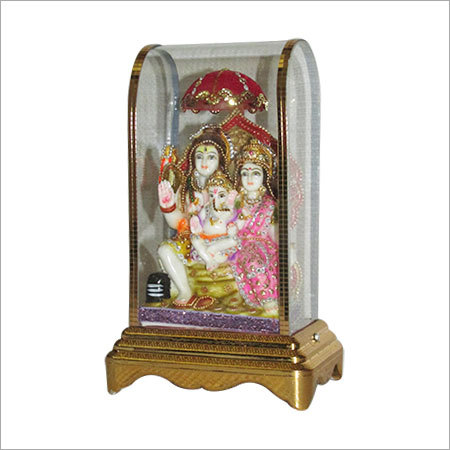शिव परिवार की मूर्ति