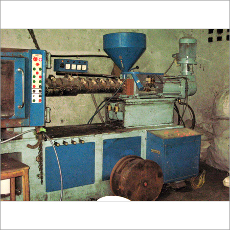 इंजेक्शन मोल्डिंग मशीनें