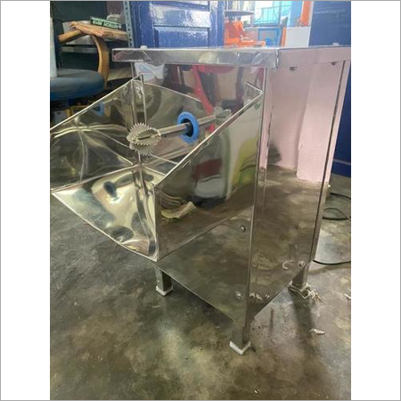 Coconut Scraper Machines Capacity: 200 Kg/Hr