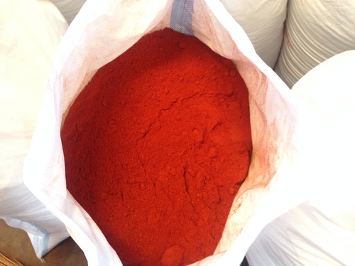 Solid Dry Red Hot Chilli Powder