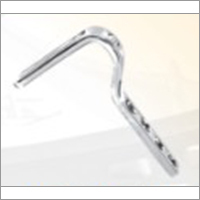 डायनामिक होल के साथ 90 डिग्री वयस्कों में इंटरोचेंटरिक फीमर ओस्टियोटोम के लिए सिल्वर एंगल प्लेट