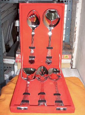 टेबलवेयर और कटलरी