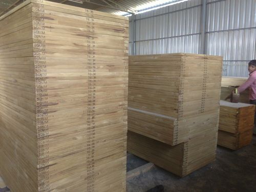 न्यूजीलैंड देवदार की लकड़ी