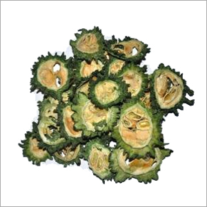 सूखे हुए करेला के टुकड़े