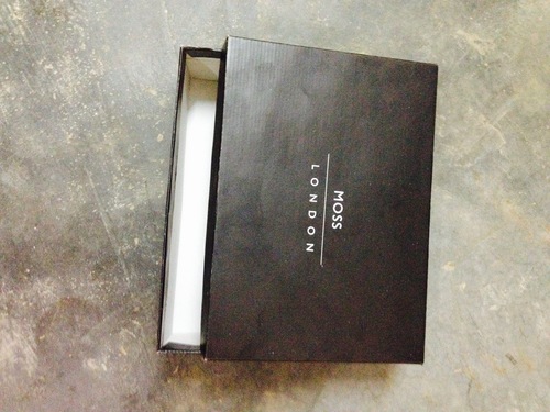 मॉस शू बॉक्स